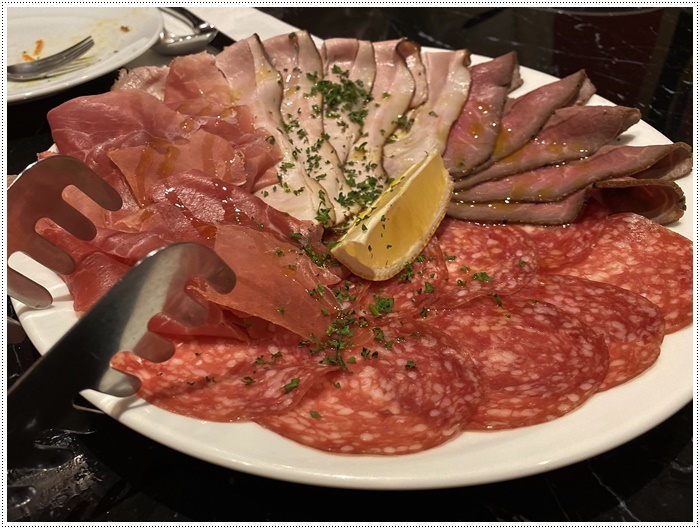 今更だけどの忘年会と、リベンジで食ったぞ~の新年会、楽しかったよ(v´∀‘*) イエーイ♪_b0175688_00181569.jpg