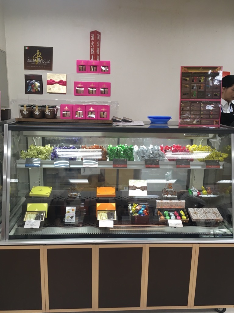ベッソーネのバレンタイン、新潟、岡山からスタート!そして鹿児島も!_f0214716_14060895.jpg