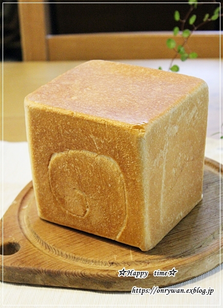 肉団子の甘酢餡弁当と食パン♪_f0348032_17032032.jpg