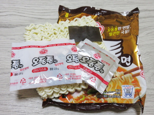 【オットギ】オドントン麺_c0152767_20273194.jpg