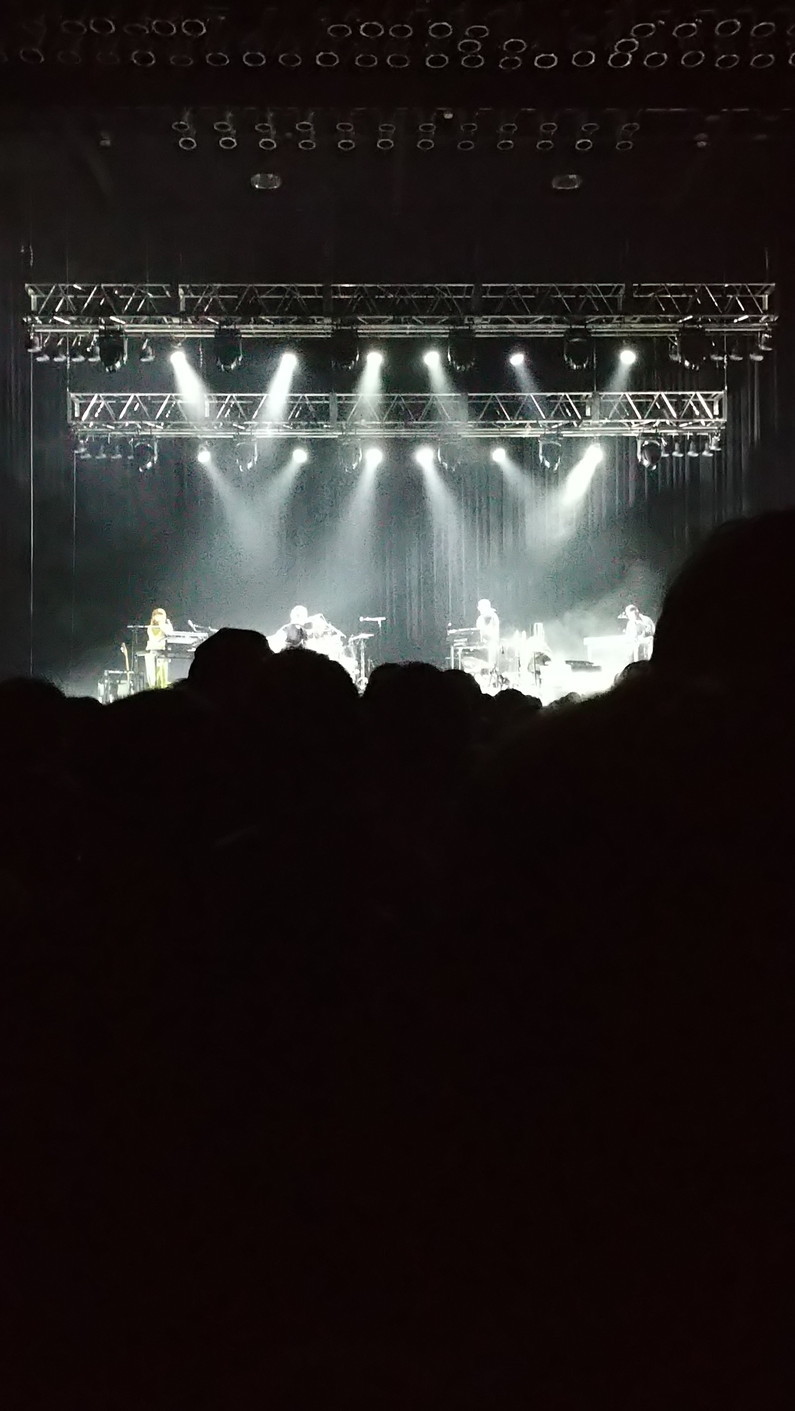 Bon Iver Live@Zepp Tokyo_c0002171_03184325.jpg