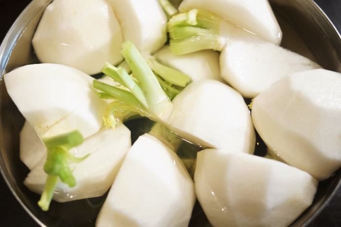 ■晩ご飯【蕪のそぼろ餡かけ煮】圧力鍋使用でとろける美味しさです♪_b0033423_22565811.jpg