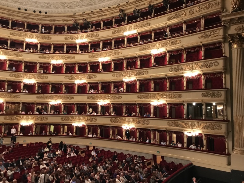 2018年　夏休み　ミラノ　「 Teatro alla Scala 」_e0349423_20372546.jpg