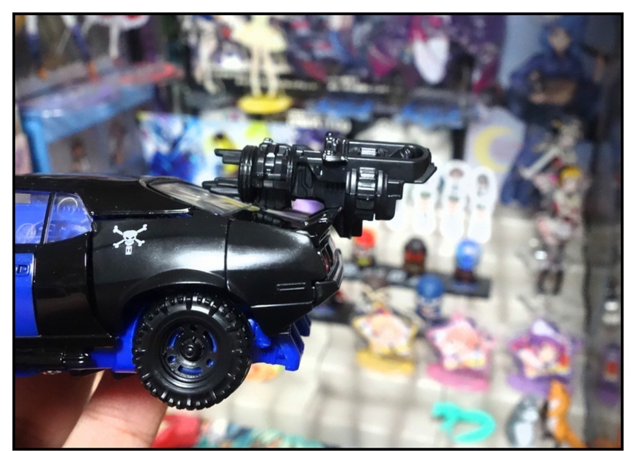 戦闘機シャッター発売前に“出来が良い方”のドロップキックで遊んでおく!!_f0205396_19320255.jpg