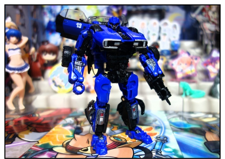 戦闘機シャッター発売前に“出来が良い方”のドロップキックで遊んでおく!!_f0205396_19361393.jpg