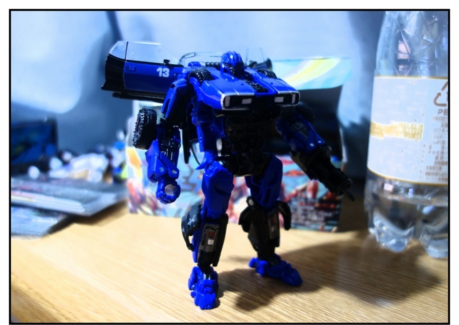 戦闘機シャッター発売前に“出来が良い方”のドロップキックで遊んでおく!!_f0205396_19495593.jpg