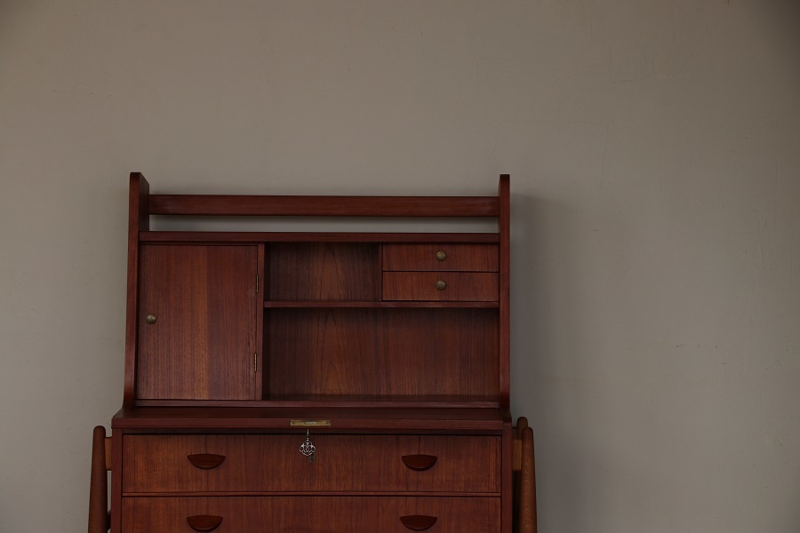 『新潟市K様邸へ Teak&Oak Dresser』_c0211307_07112156.jpg