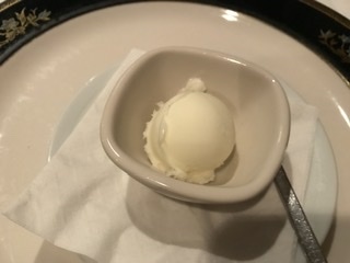 牛ヒレのパイ包み、寄り添うような給仕_b0365715_05594295.jpeg