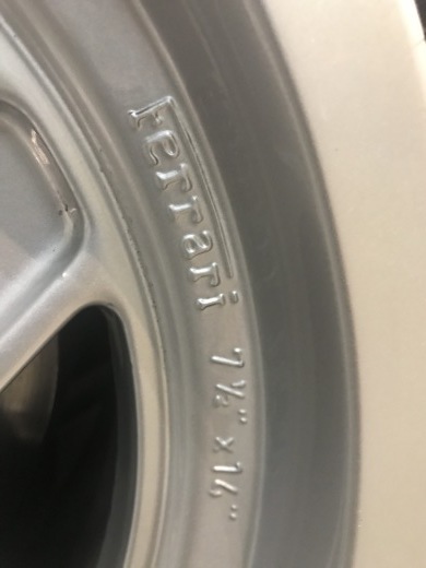 Classic Ferrari の美しさ_a0129711_15083109.jpg