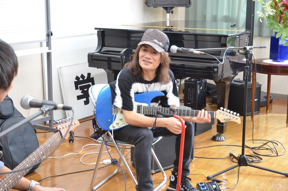 ３月６日にワンオクロック元プロデューサー是永巧一氏のギター・ボーカルクリニックを行います。_a0380932_18231252.jpg
