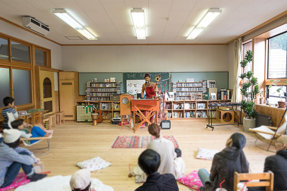 智頭町訪問記 ③ ICHIさんライブ ♪_e0369736_08580876.jpg
