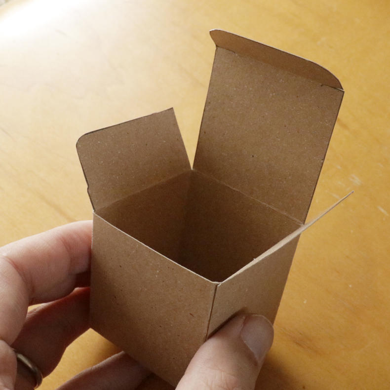 「入れ物をつくろう」箱の作り方_c0060143_10404621.jpg