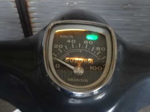 110円と150円の6V球_a0064474_19092485.jpg