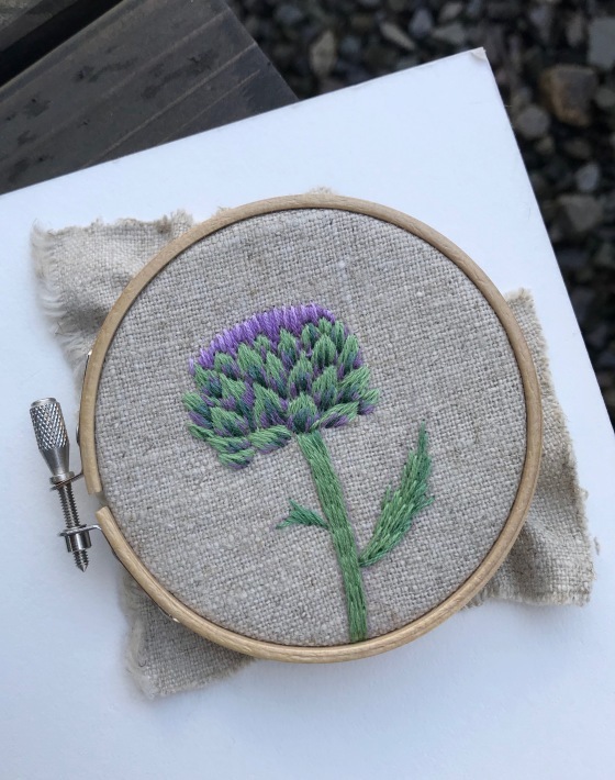アーティチョークの刺繍をしました。_a0138978_16154187.jpeg