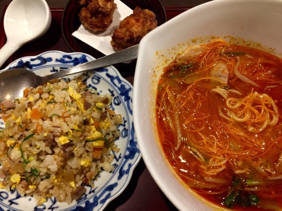 カレーうどんと肉まん_a0258686_07504802.jpeg