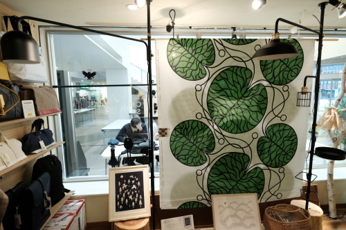 DRAW A LINE展 準備中_d0182409_18030235.jpg