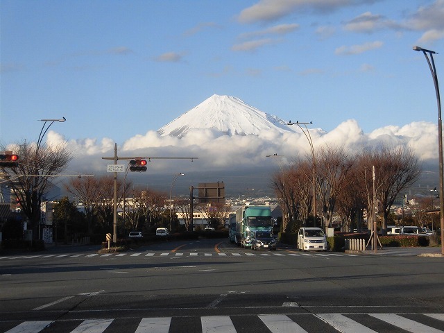 前日に続き晴天・雪化粧の富士山_f0141310_07585949.jpg