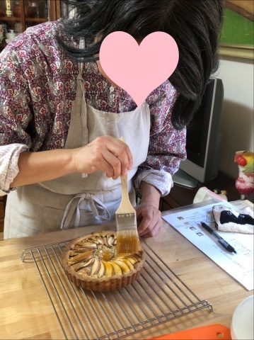 りんごの紅茶タルトレッスン_a0214059_13000099.jpeg