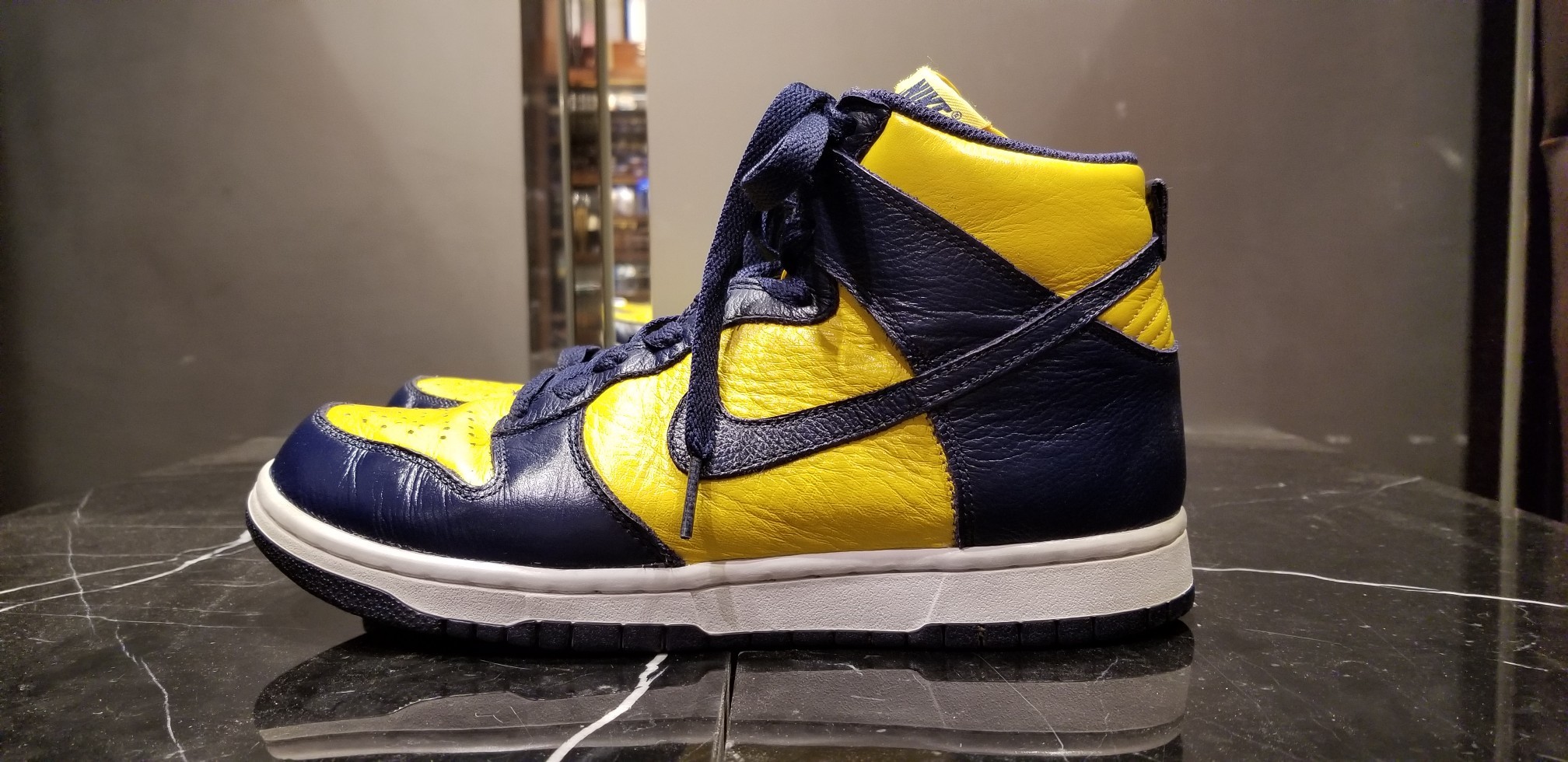 愛しのスニーカー NIKE DUNK : シューケアマイスター靴磨き工房 銀座三越店