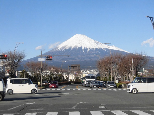 前日に続き晴天・雪化粧の富士山_f0141310_07463722.jpg