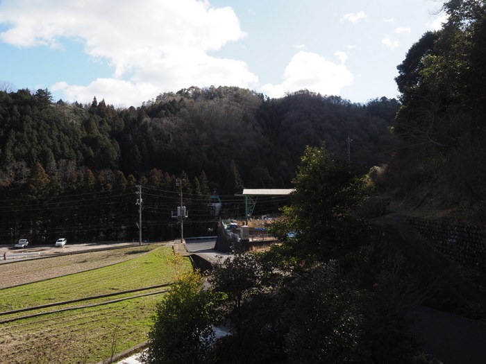 曇りのち雪がチラつき、晴れたり曇ったり_c0116915_23155757.jpg