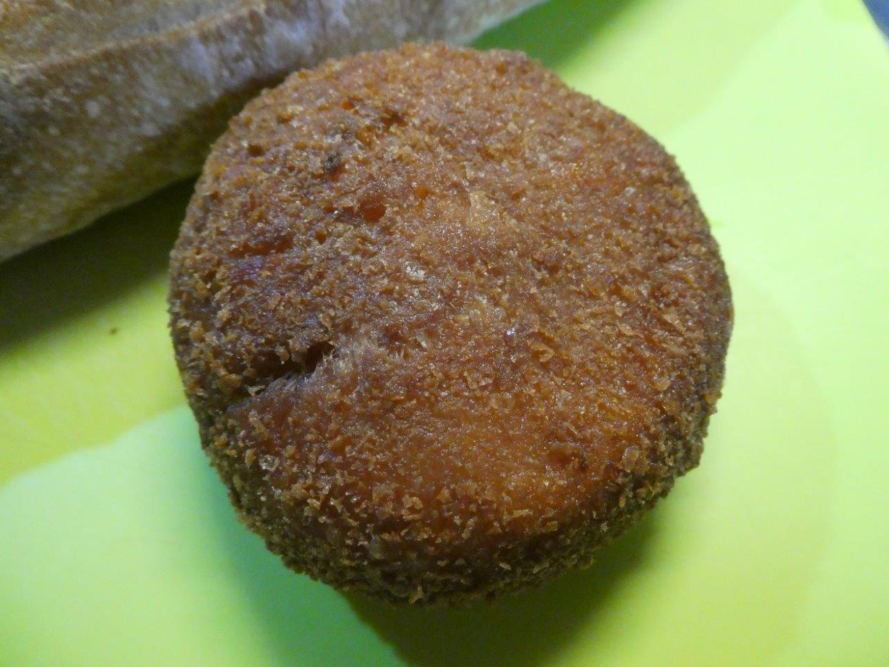 雨の日も風の日も 　数少ない残りを。。。_d0106134_21263493.jpg