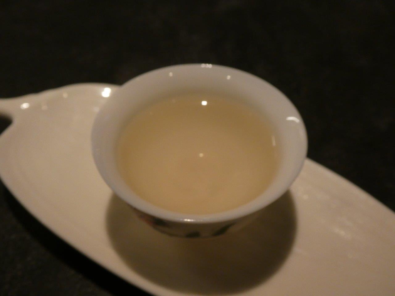 仁修樓 　あのエビチリ。。。。_d0106134_22485650.jpg