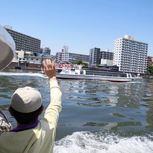 東京湾と隅田川を操船しながらクルージング_c0060143_19272370.jpg