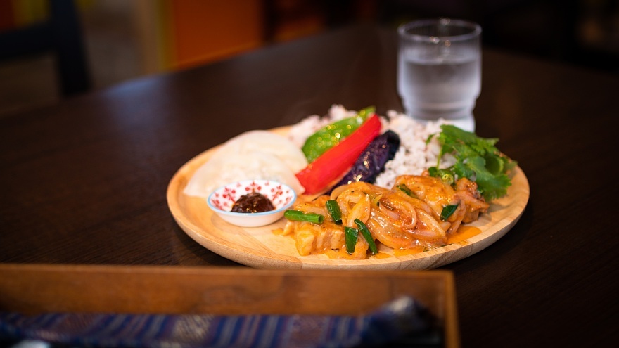 幸せの国のランチ_d0353489_09491962.jpg