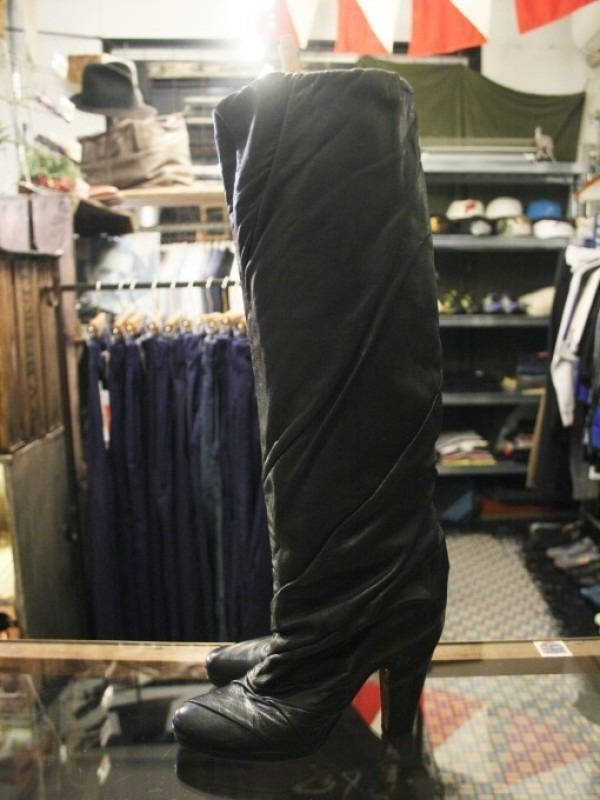早く帰るつもりで・・・帰れない！！！！　入荷レディースシューズ　HERMES　GUCCI　JIL SANDER　MARTIN MARGIELA_f0180307_01101153.jpg