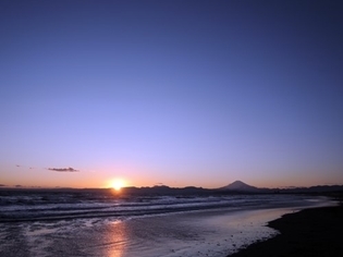 本日の鵠沼海岸　～昼と夕焼け～_c0248618_12211948.jpg