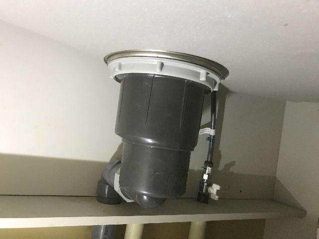 賃貸・キッチン漏水緊急工事_f0031037_20002395.jpg