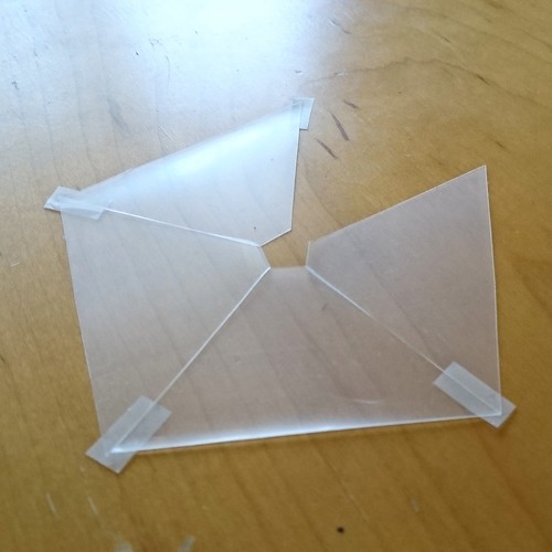 3Dホログラムっぽいやつをクリアファイルでつくってみた_c0060143_22104796.jpg