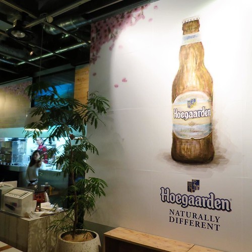 「ヒューガルデン花見カフェ」のオープニングイベントで酔い心地_c0060143_23110776.jpg