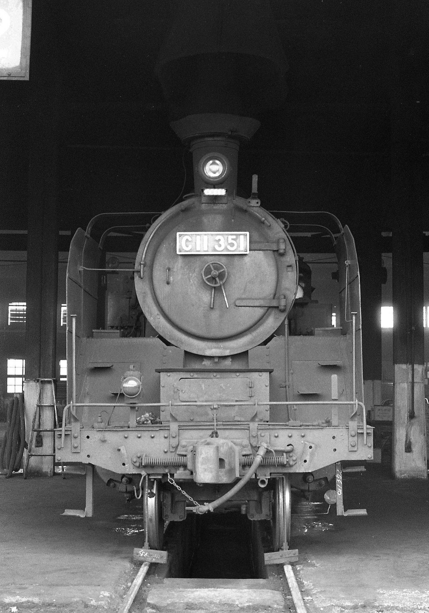 昔、機関区・駅で出会った車輌達（2）会津若松運転区C11 : 南風・しま
