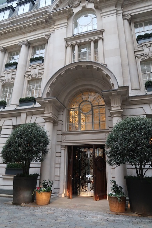 ベストコンテンポラリーアフタヌーンティーに輝いたRosewood Hotel で_f0380234_00184122.jpeg