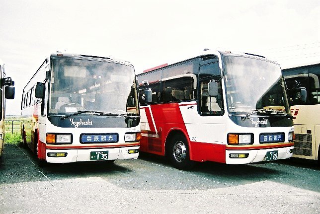 少し昔の画像:豊鉄観光バス105(豊橋22あ135)&202(豊橋22あ165)_b0243248_23133535.jpg