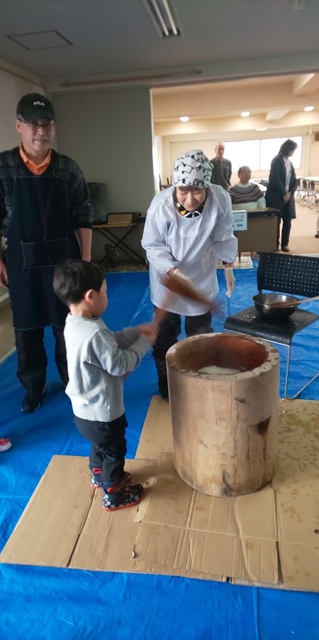新年お餅つき 楽しく 美味しくありがとうございます。_b0102267_16325156.jpg
