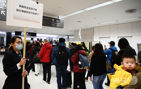 検査を受けさせない日本政府 - 感染者数をコントロールする「水際対策」_c0315619_15215971.png
