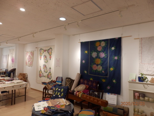 サクラモヒラの村の女性たちの手仕事展_f0202221_11290311.jpg