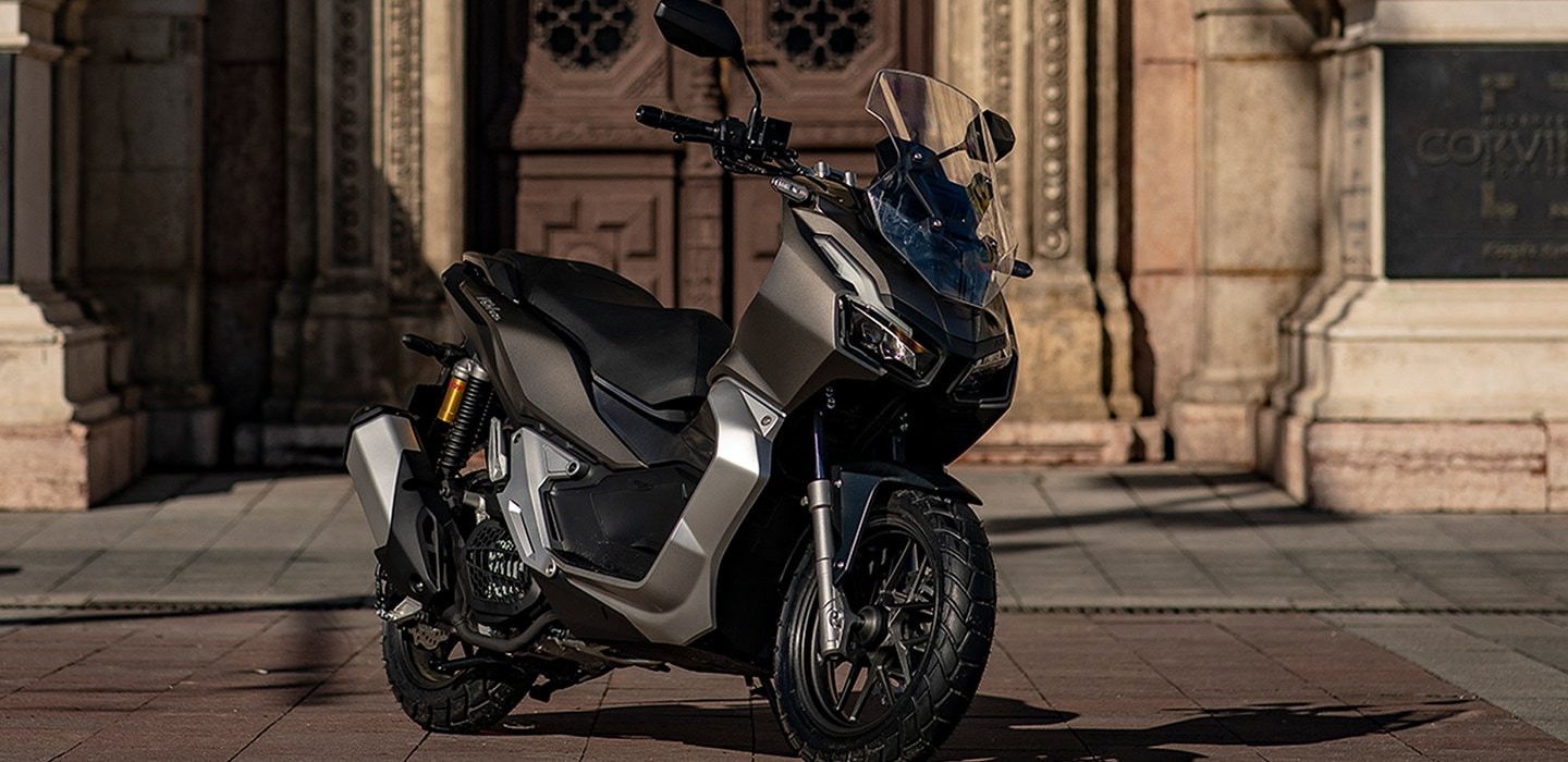 アドベンチャースタイル ADV150 間もなく発売!_e0185939_15245578.jpg