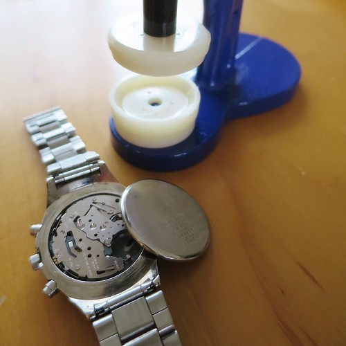 【AD】腕時計の裏蓋を閉めるためだけの工具を使ってみた_c0060143_14351185.jpg