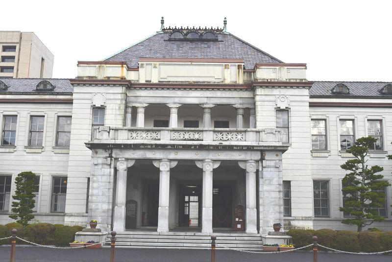 防府・山口のぶらり旅 ・・・ 山口県政資料館(山口県 旧県庁舎および旧県会議事堂) その①_d0061579_15474.jpg