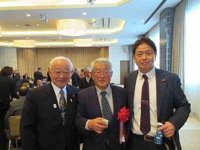 佐藤小右衛門氏「緑白綬有功章」受章祝賀会_f0019487_17425075.jpg