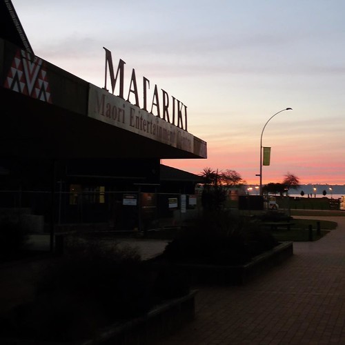 MATARIKIでマオリのショーとディナーブュッフェを堪能_c0060143_12202508.jpg