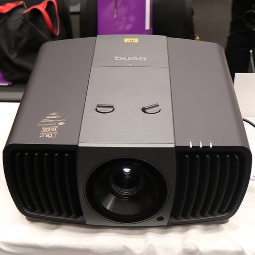 【AD】「プロジェクターのある生活」は良いよね。BenQ ホームシアタープロジェクターHT8050を体験してきた_c0060143_18352617.jpg