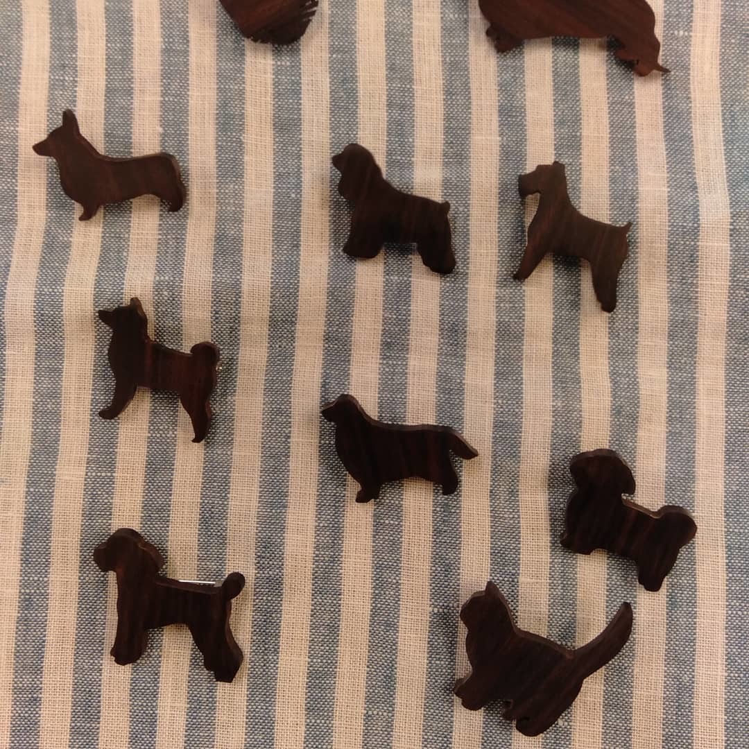 犬ブローチ 猫ブローチ 新入荷しました クラモクブログ 犬ブローチ 猫ブローチ 新入荷しました クラモクブログ