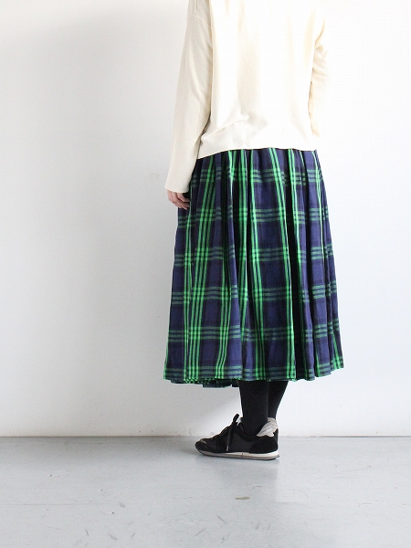 R&D.M.Co- BRITISH TARTAN GATHER SKIRT_b0139281_16303661.jpg