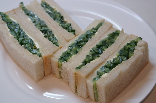 宮本輝のきゅうりのサンドイッチ_d0348118_13103628.jpeg