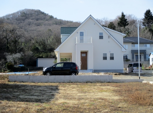 ご近所の可愛いアメリカンカントリーなお宅!外構工事始まります。_e0361918_11365485.jpg